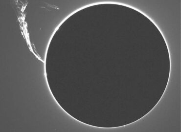 4678 Didžiausias Saulės Protuberantas Stebėtas 1992 Metais