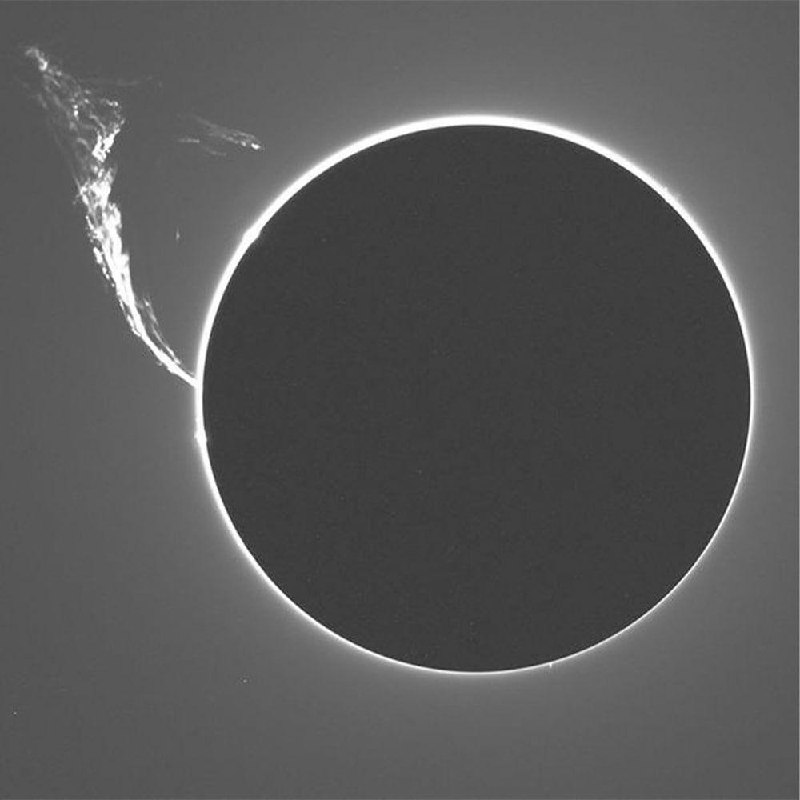 4678 Didžiausias Saulės Protuberantas Stebėtas 1992 Metais