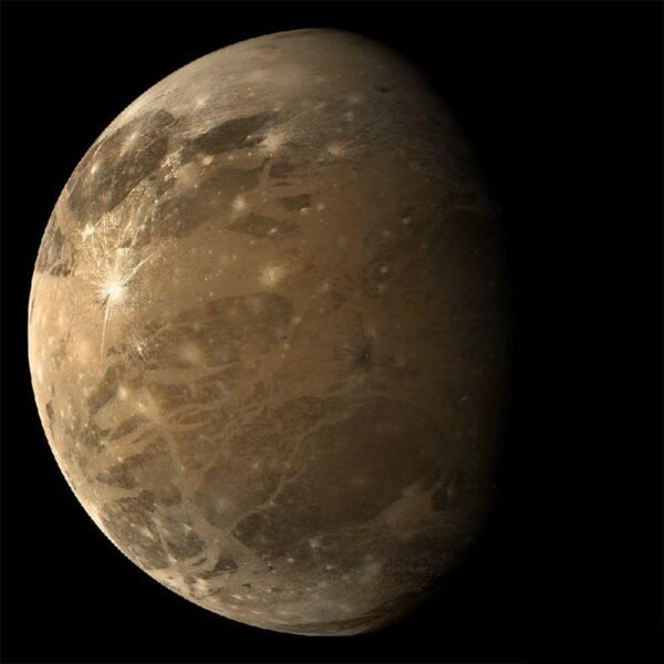 4681 Ganimedas Didžiausias Jupiterio Palydovas Ir Jo Paslaptys