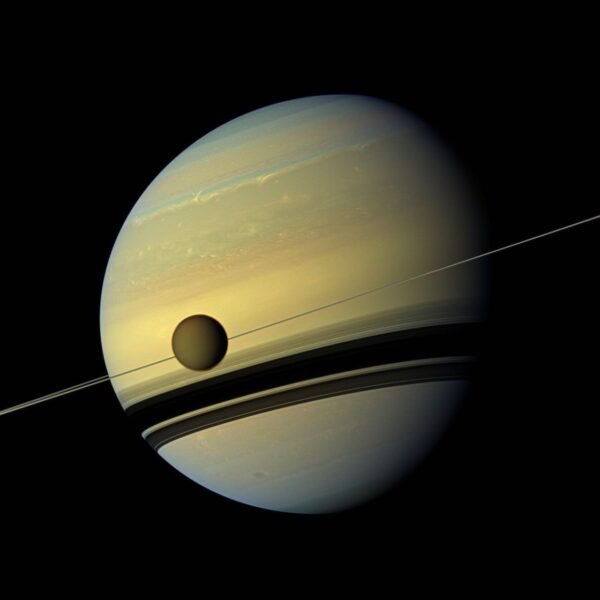 10341 Titanas Didžiausias Saturno Palydovas Didesnis Už Merkuri