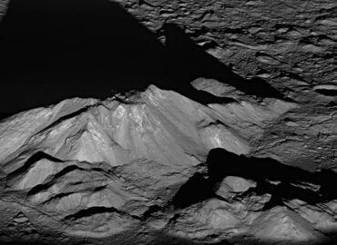 10356 Saulėtekis Ticho Kraterio Centrinėje Dalyje Užfiksuotas Mėnu