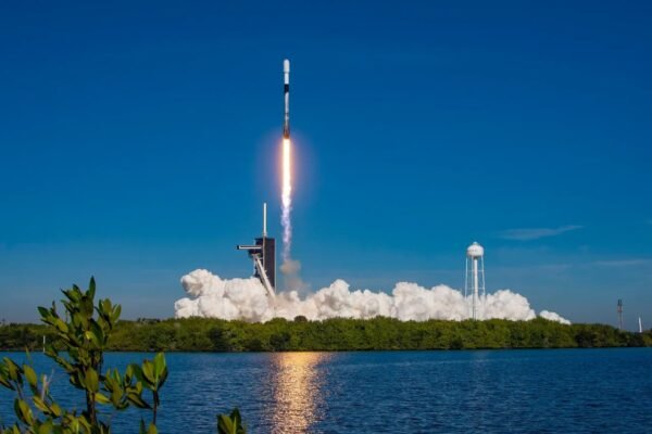 10836 Jav Fcc Suteikė Leidimą Spacex Paleisti Dar 7 500 Starlink G