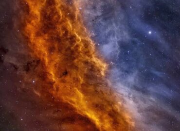 15654 Kalifornijos ūkas Emisijos Stebuklas Persejo žvaigždyne