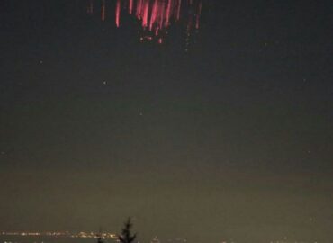 15678 Meteorų Ir Spraitų Reiškiniai Trumpalaikiai Bet įspūdingi 