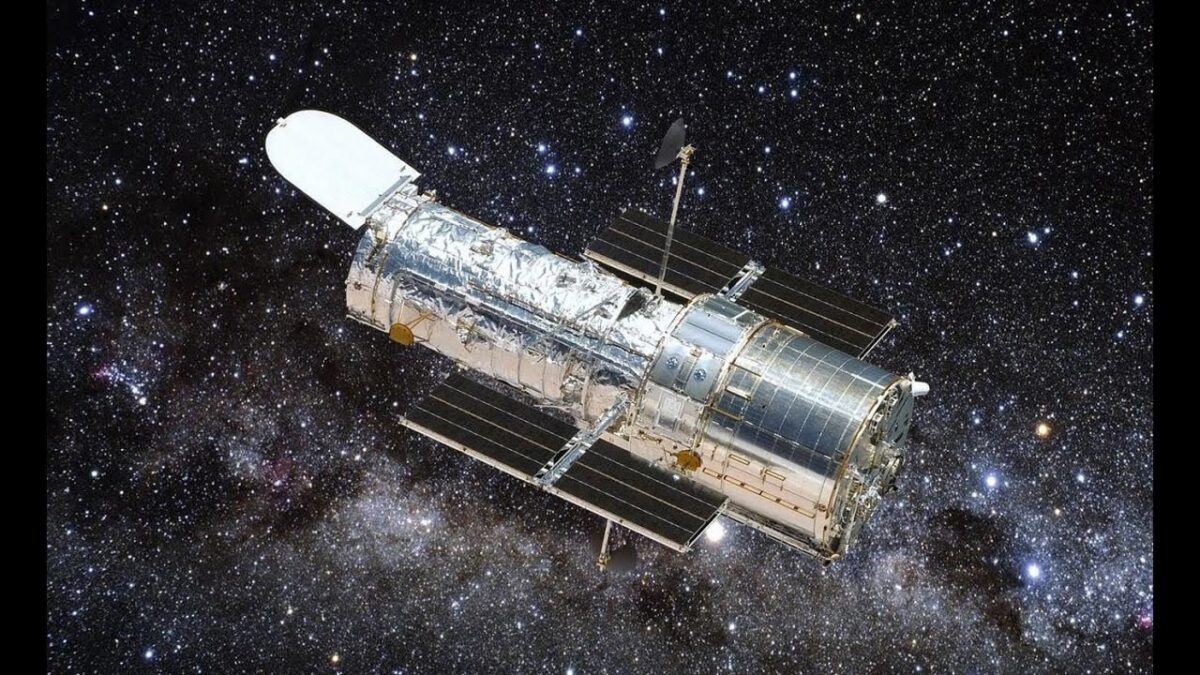 Hubble: garsiausias kosminis teleskopas, paleistas 1990 metais