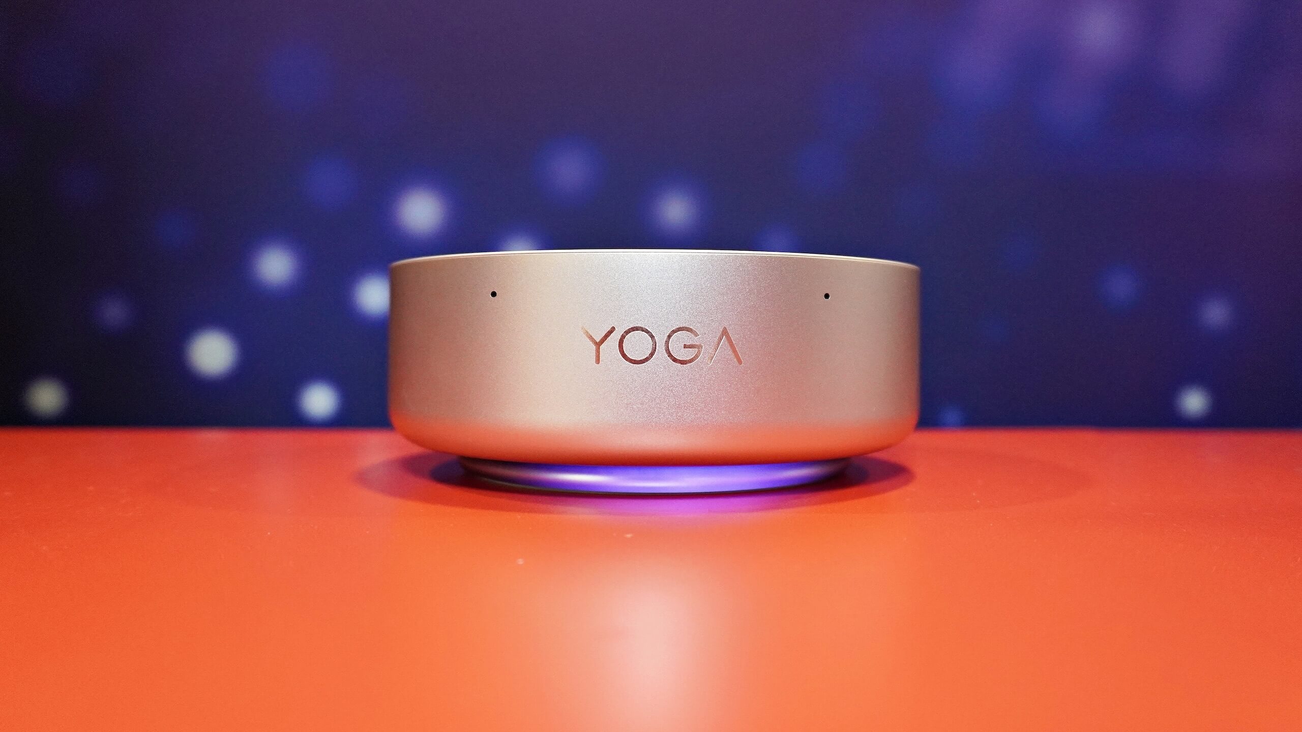 20032 Lenovo Pristatė Kompaktišką Ir Galingą Mini Kompiuterį Yoga