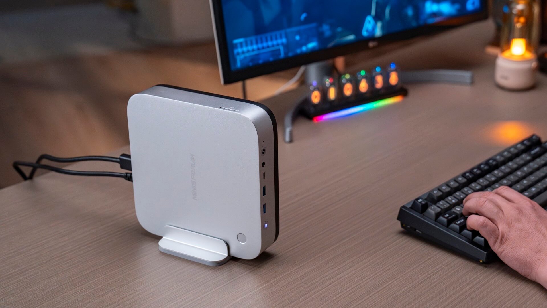 20057 Minisforum Pristatė Galingą Mini Kompiuterį Ai X1 Pro470 Di