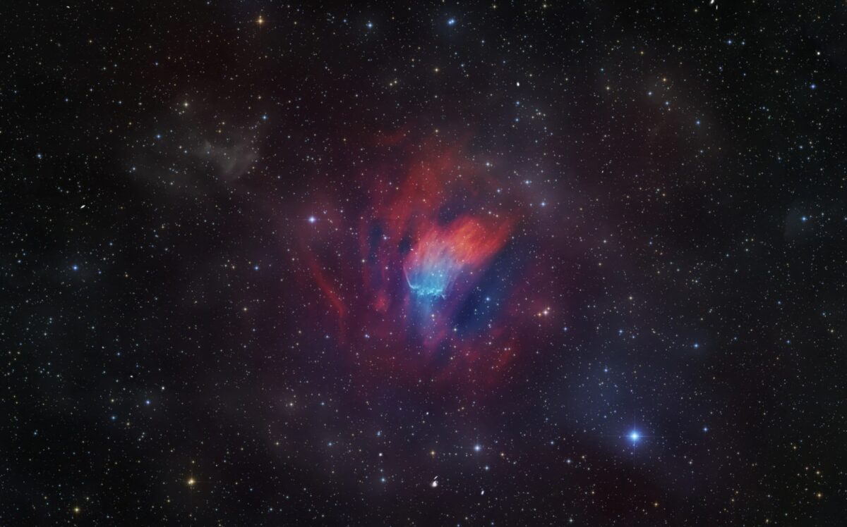 Tyrimai dėl sudėtingos Alves 2 ūko struktūros žvaigždyne Vežėjas