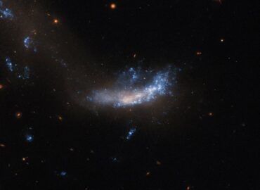 3635 Hubble Teleskopas Užfiksavo Nereguliariąją Galaktiką Ugc 518