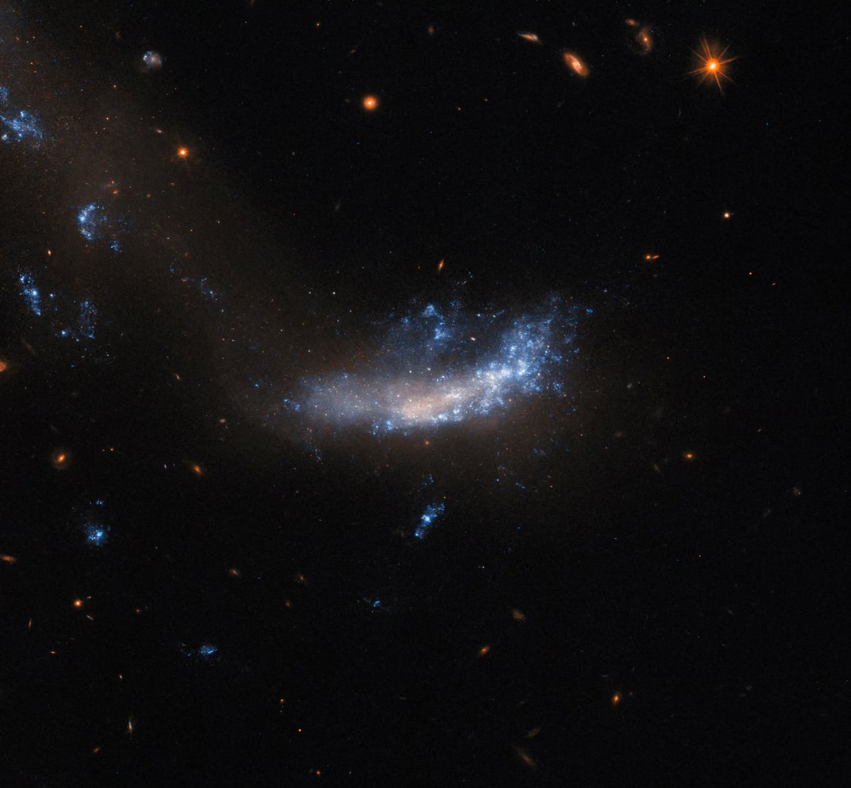 3635 Hubble Teleskopas Užfiksavo Nereguliariąją Galaktiką Ugc 518