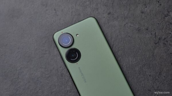 6599 Asus Uždaro Mobiliųjų įrenginių Padalinį Ir Koncentruojasi į