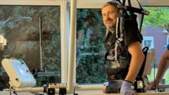 Ai Technologija Gali Padti Paralyiuotam Vyrui Vl Vaikioti Po Nelaims