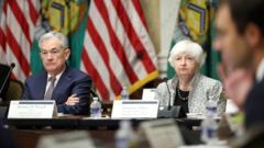 Buv Fed Vadovai Smerkia Tyrim Prie Jerome Powell
