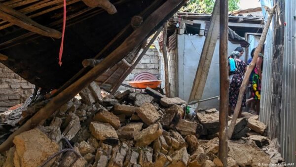 Galingas Ems Drebjimas Meksikoje Nusine Bent Dviej Moni Gyvybes
