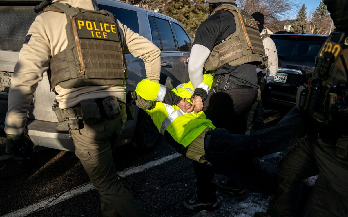 ICE planuoja naują sulaikymo tinklą Minesotoje, apimantį penkias valstijas
