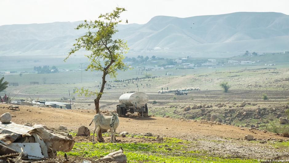 Izraelio Naujakuri Smurtas Veria Palestinieius Palikti Kaimus Vakar Krante