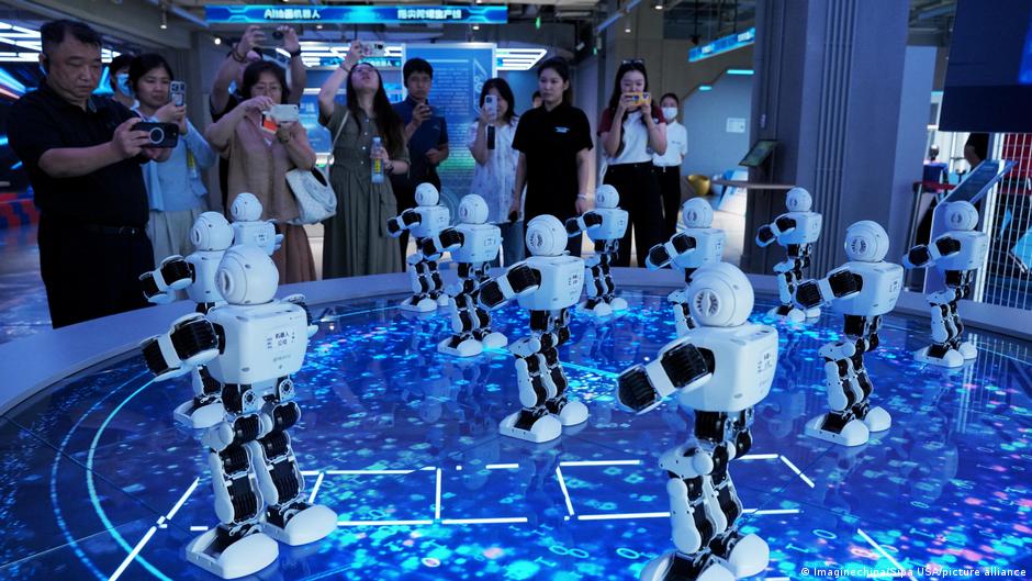 Jav Ir Kinijos Ai Varybos Kas Laukia 2026 Metais