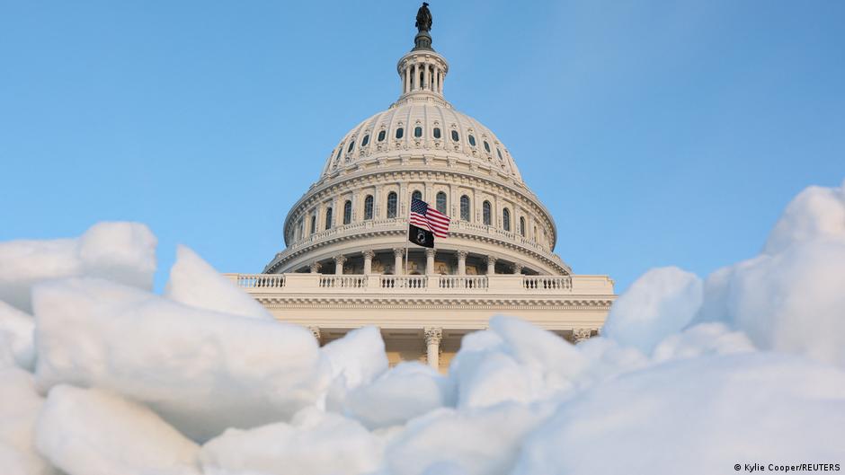 Jav Vyriausyb Susiduria Su Daliniu Veiklos Sustabdymu Dl Biudeto Nesuderinimo