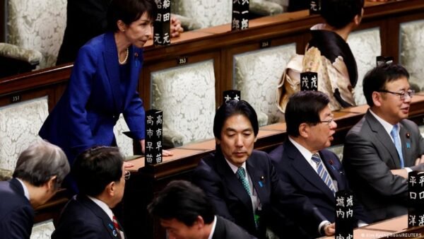 Japonijos Valdanioji Partija Susiduria Su Ikiais Artjant Neplanuotiems Rinkimams