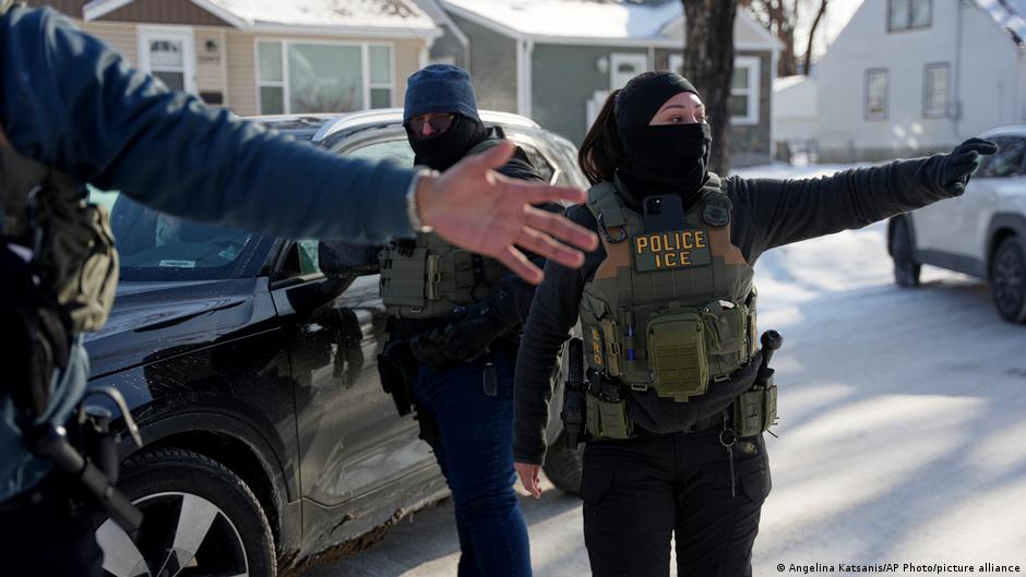 Minesotoje Sulaikyta Apie 100 Dvasinink Per Protest Prie Imigracijos Politik