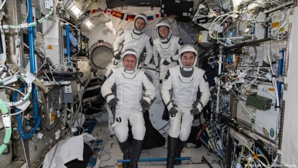 Nasa Nutrauk Crew 11 Misij Dl Astronauts Sveikatos Problem