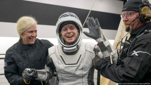 Nasa Pirm Kart Evakavo Astronautus I Tks Dl Medicinini Prieasi