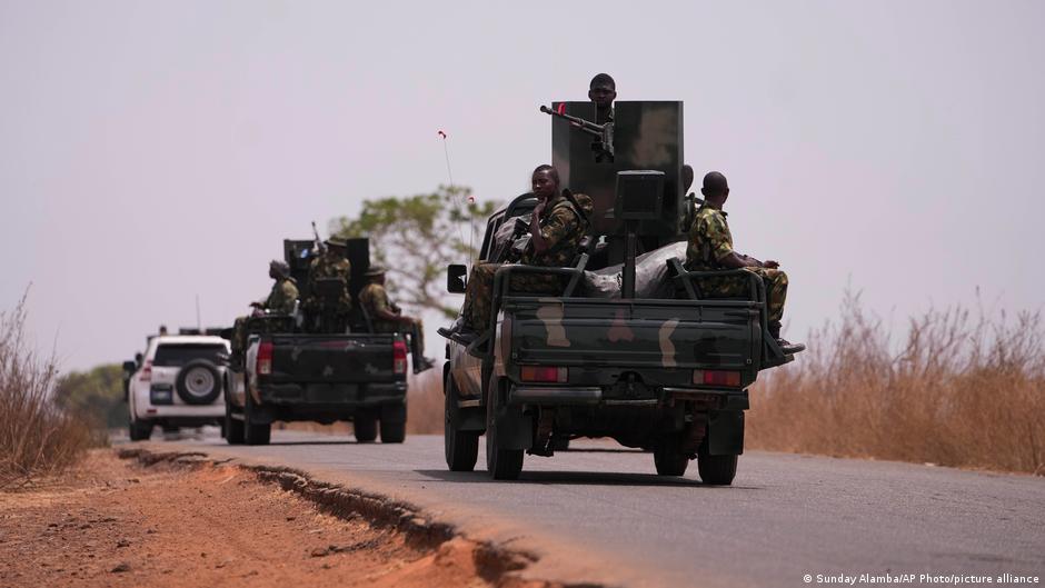 Nigerijoje Bandit Ipuolis Nusine Maiausiai 30 Gyvybi