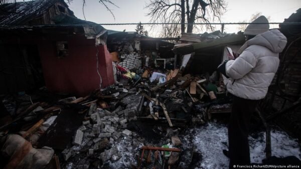 Rusijos Atakos Ukrainoje Uvo Maiausiai 2 Mons Sueista Deimtys