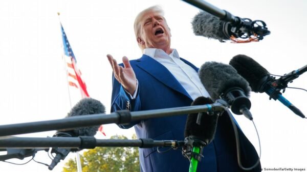 Trumpo Grasinimai Iranui Ar Jie Padeda Ar Trukdo Protestuotojams