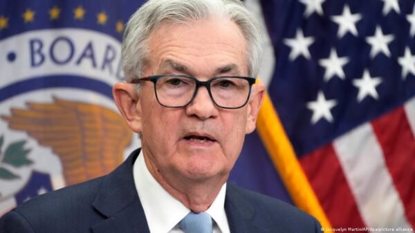 Trumpo Konfliktas Su Jav Fed Vadovu Powellu Kelia Susirpinim Investuotojams