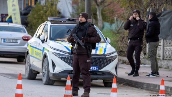 Turkijos Vaidmuo Ekstremistins Grupuots Islamo Valstyb Veikloje