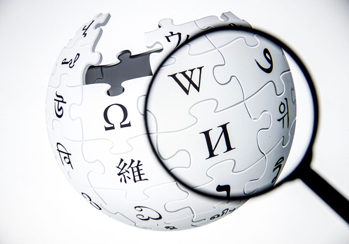 Wikipedia Susiduria Su Didiausiais Egzistenciniais Ikiais Per 25 Metus