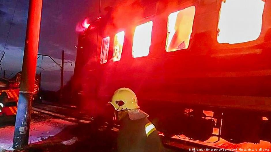 Zelenskis Smerkia Terorizm Po Rusijos Smgio Traukiniui Ukrainoje