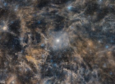 10487 Kosminė Dulkė Aplink Poliarinę žvaigždę Nauji Atradimai