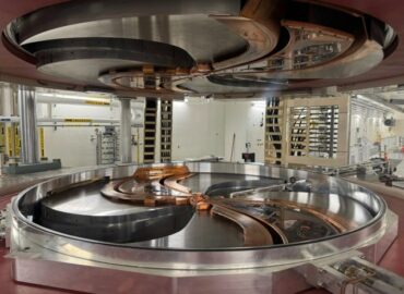 15952 Spacex Pristatė Naują Ciklotroną Radiaciniams Bandymams