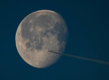 16015 Fotografo Dan Kitwood įspūdingas Mėnulio Ir Lėktuvo Nuotrauk