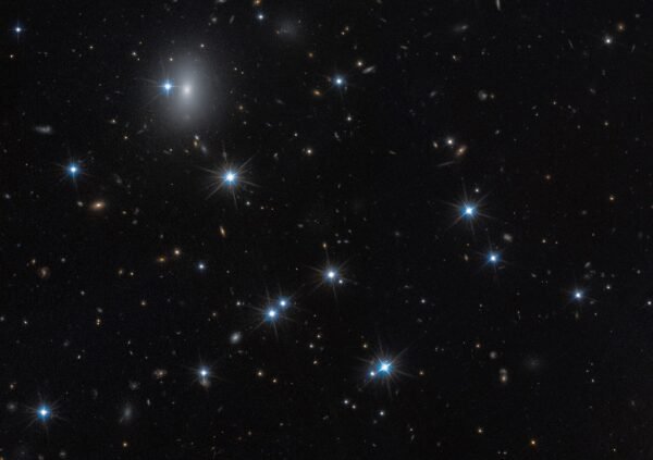 3173 Astronomai Atrado Neįprastą Galaktiką Cdg2 Beveik Visiškai