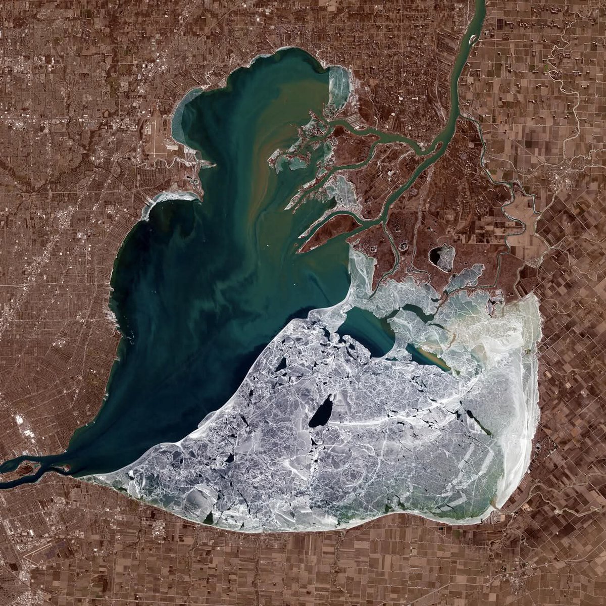 3710 Nasa Užfiksavo Pusiau Užšalusį Šv Klaros Ežerą Primenantį