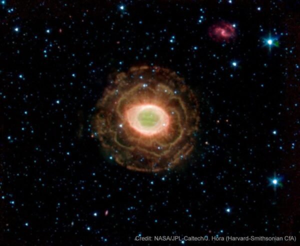 3719 Nasa Spitzer Teleskopas Užfiksavo Planetinę ūką Primenančią