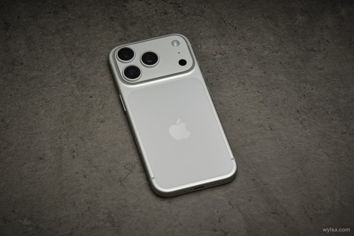 Apple moka dvigubai daugiau už Samsung atmintį, siekdama užtikrinti stabilų tiekimą