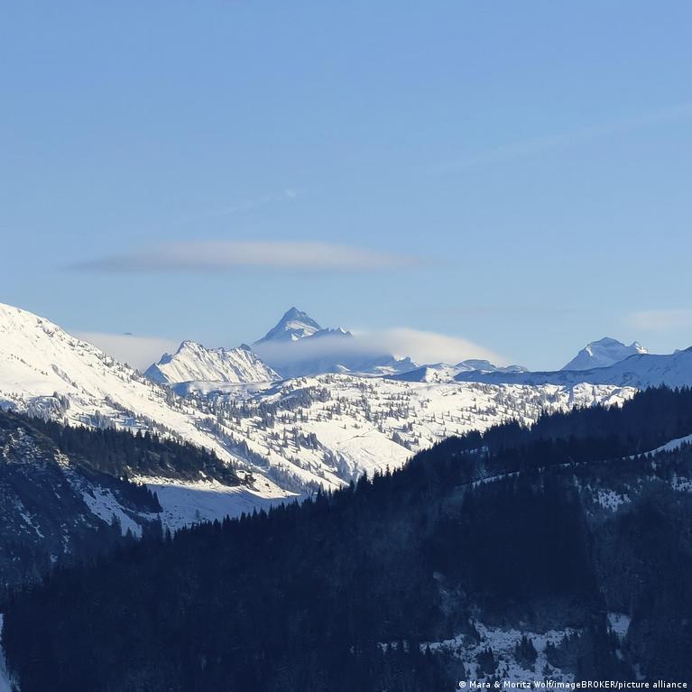 Austr Alpinistas Pripaintas Kaltu Dl Neatsargaus Nuudymo Po Draugs Mirties Alpse