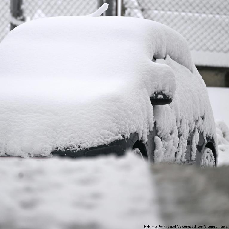 Austrijoje Sniego Audra Nusine Maiausiai Penkias Gyvybes