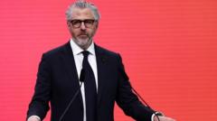 Casey Wasserman Planuoja Parduoti Talent Agentr Po Epstein Skandalo