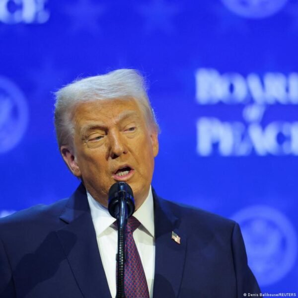 Donald Trump Pranea Apie 5 Milijard Doleri Param Gazos Rekonstrukcijai