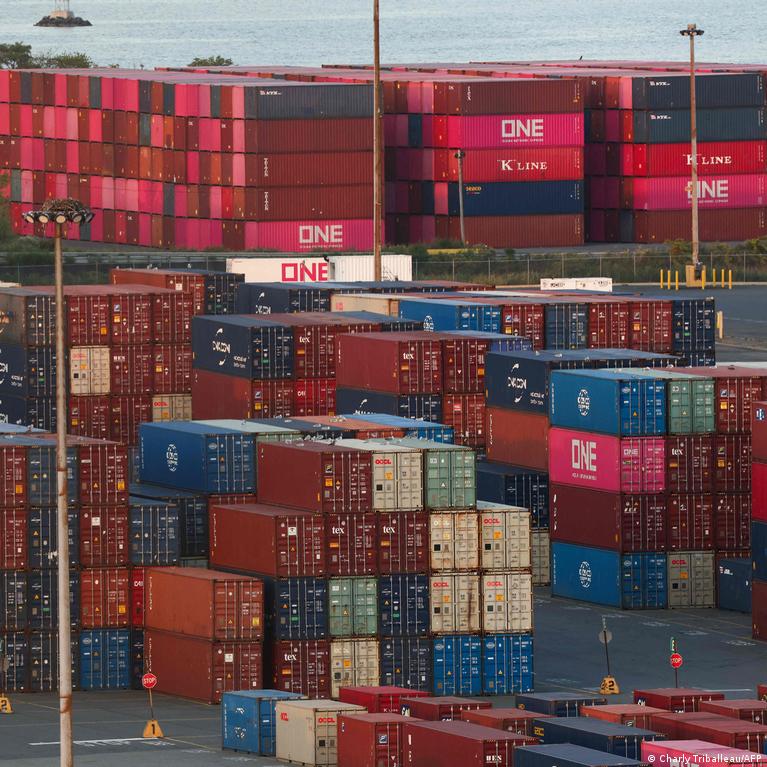 Es Reaguoja Trumpo Sprendim Padidinti Tarifus Iki 15 Proc