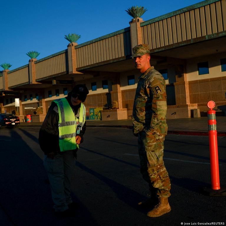 El Paso oro uoste atnaujinti skrydžiai po slaptų lazerinių sistemų bandymų