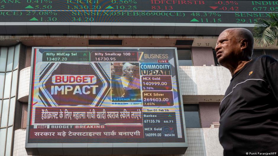 Indija Skiria Rekordin Biudet Infrastruktrai Ir Gynybai