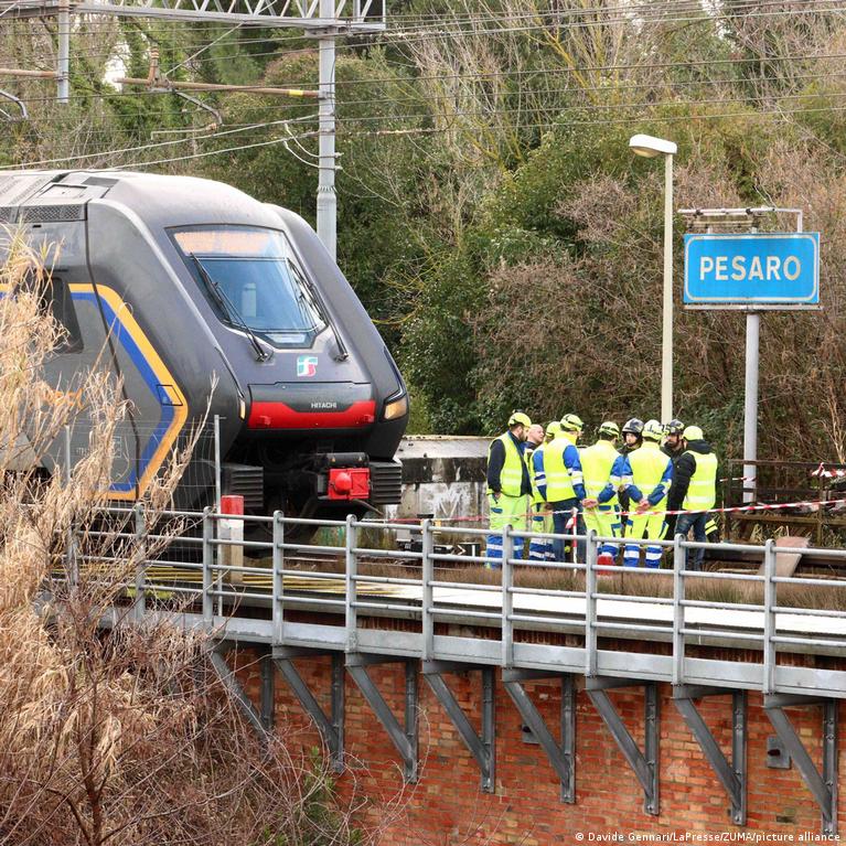 Italijos Policija Tiria Galim Sabota Geleinkelio Linijose Per Iemos Olimpines Aidynes