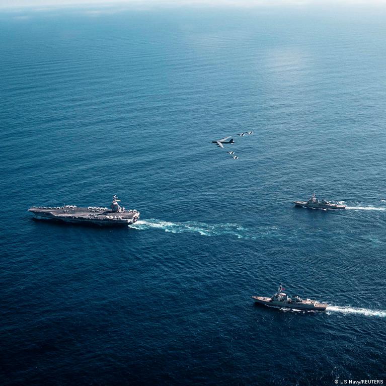 Jav Siunia Dar Vien Lktuvne Artimuosius Rytus Siekdama Spausti Iran