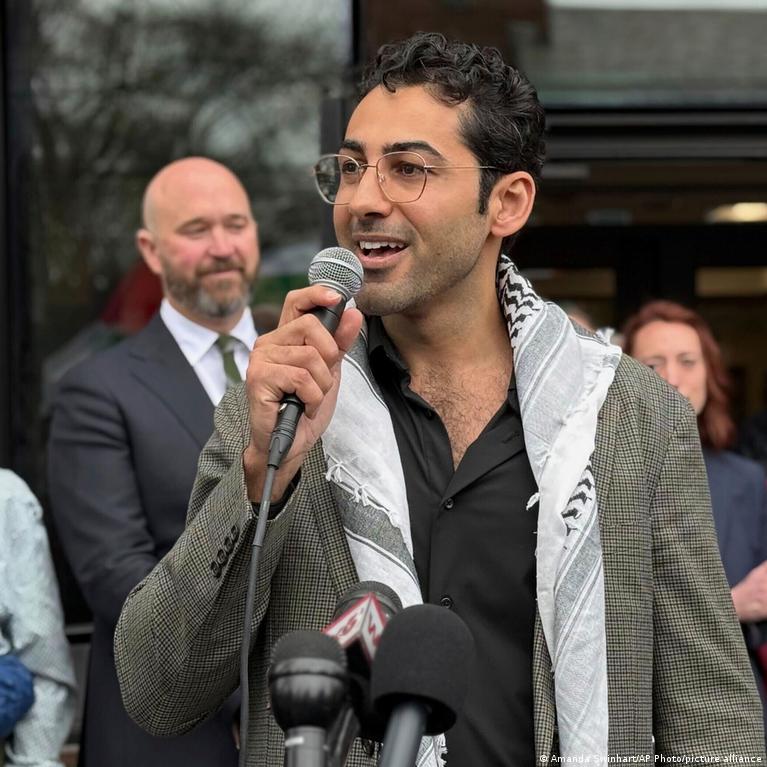 JAV teisėjas sustabdė palestiniečių studento aktyvisto deportaciją